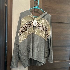 NWT Large Adora Hooded Sweater